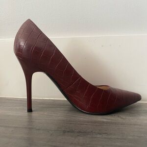 Guess Burgundy Croc-Pattern Heels